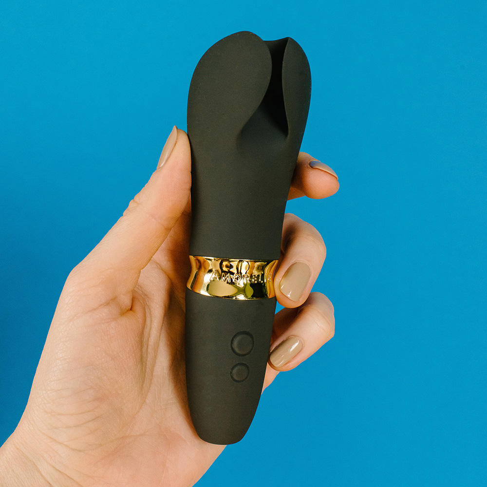 Ein geniales Sextoy für Frauen und Männer: Der Auflegevibrator Amorelie Snog